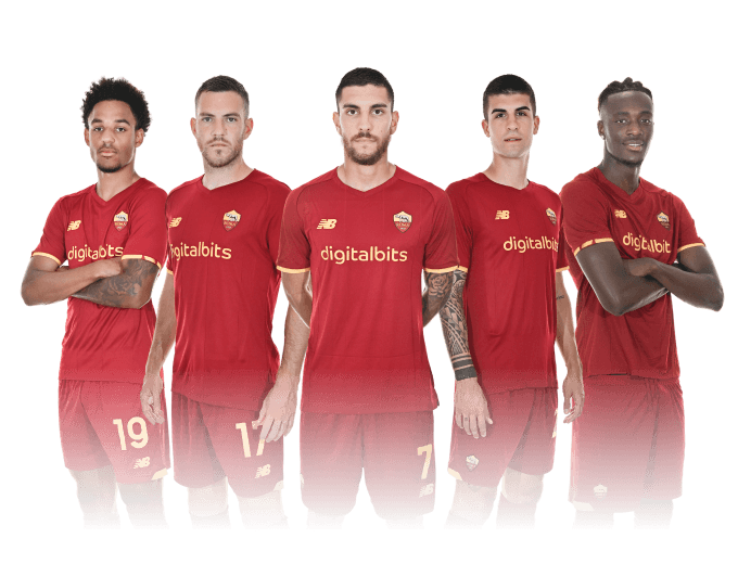 埃及短角球直接传给多库，后者过人被铲倒埃及球员染黄